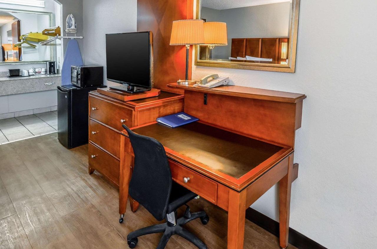 Rodeway Inn North Charleston - Ashley Phosphate Extérieur photo